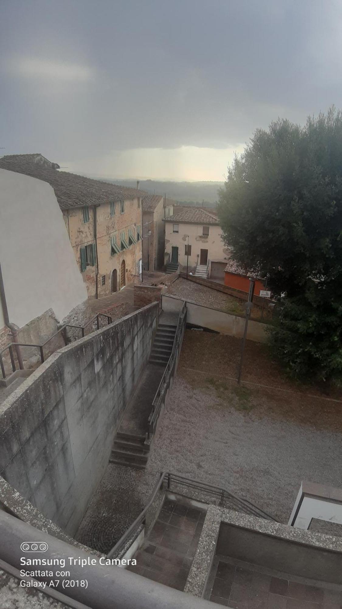 Il Paradiso Sopra Le Nuvole Peccioli Habitación foto